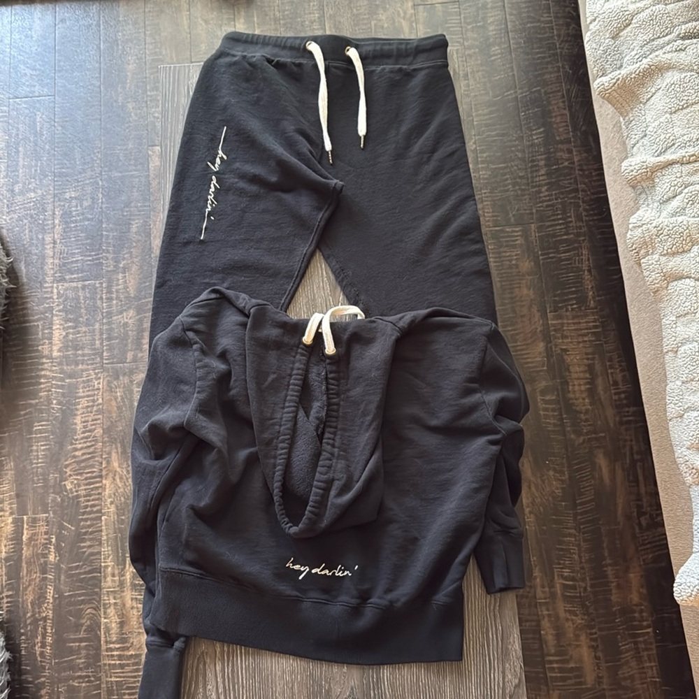 Jojo Fletcher Fletch hey darlin’, give ‘em hell Black Hoodie and Sweatpants Set